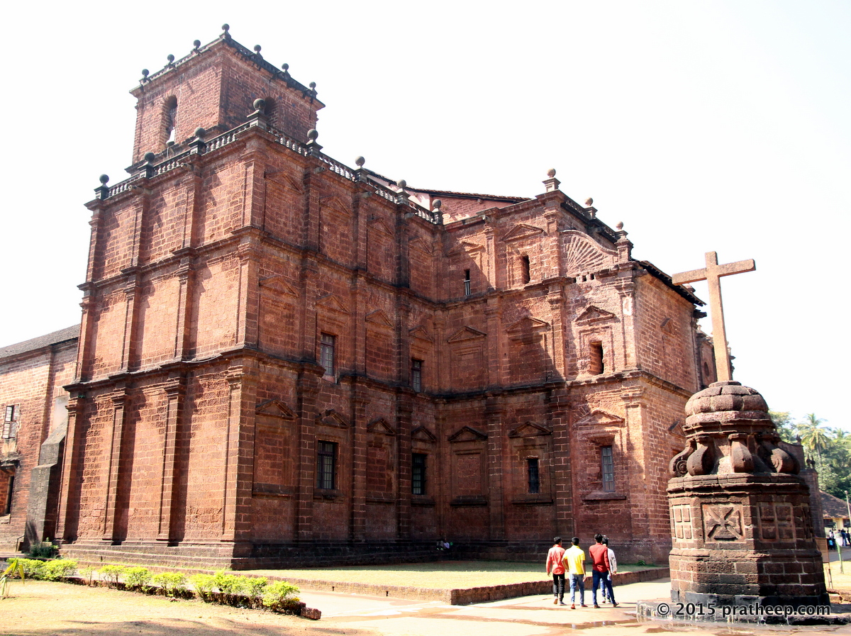 This laterite built church in Goa is a UNESCO World Heritage Site.The basilica holds the mortal remains of St. Francis Xavier. The church is located in Old Goa, which was the capital of Goa in the early days of Portuguese rules.